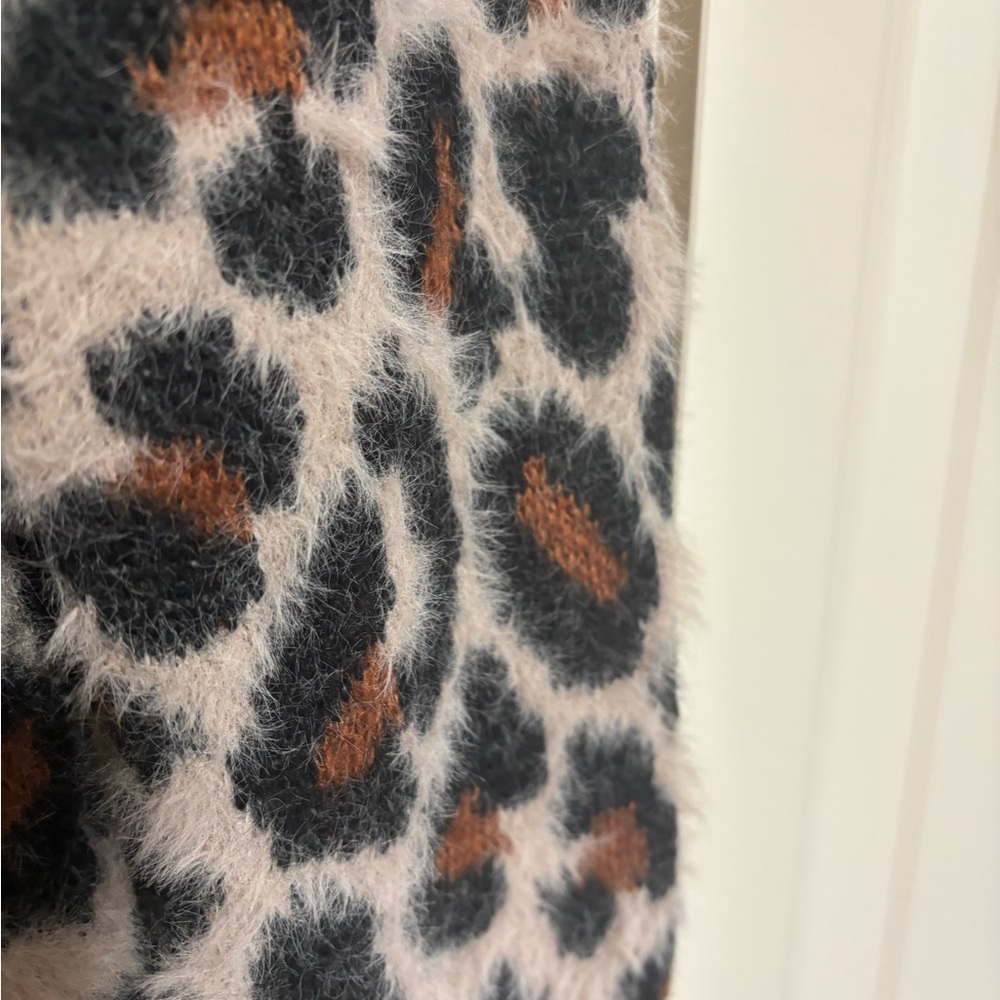 Time and Tru Animal Print Knit Sweater - Picture 7 of 9